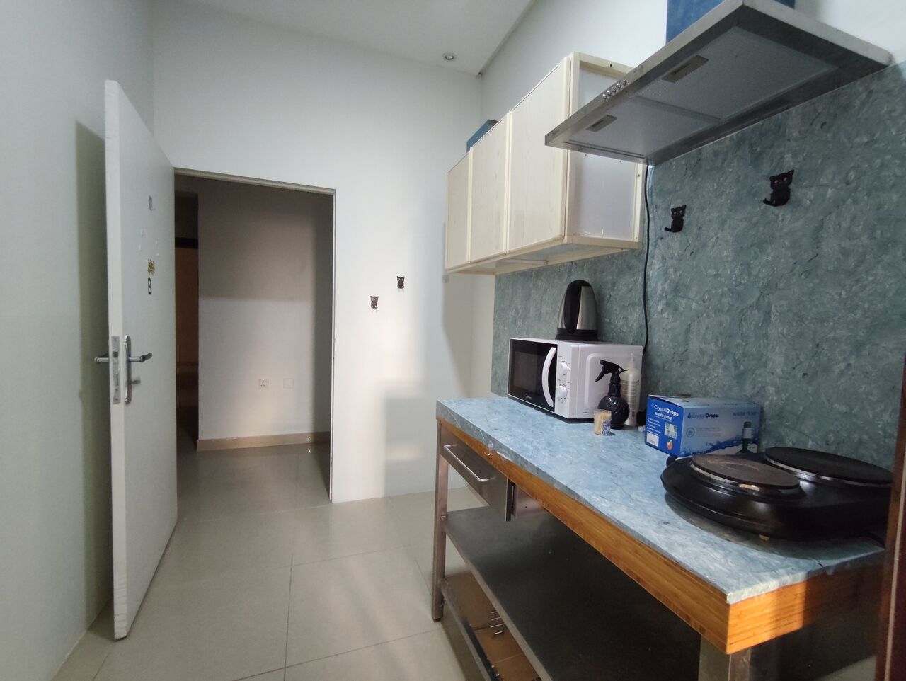 Janabiya, Apartments, Flats, Houses & Villas, BHD 160/year,  1 BR,  Janabiya:- Furnished Studio Flat On Rent With Unlimited Ewa..