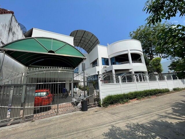 Bangkok, Villas, THB 170000,  112 Sq. Feet,  ให้เช่าโฮมออฟฟิศ 3 ชั้น 112 ตรว. 524 ตรม. ลาดพ