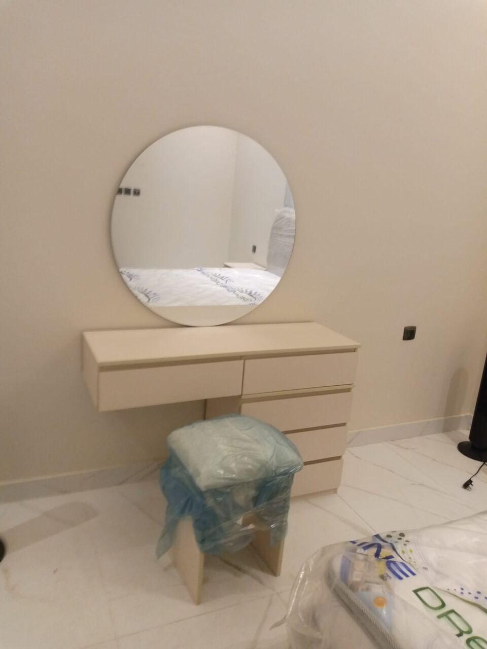 Jeddah, Furniture, SAR 1,  New Classic And Decent Bedroom Furniture Sets Available