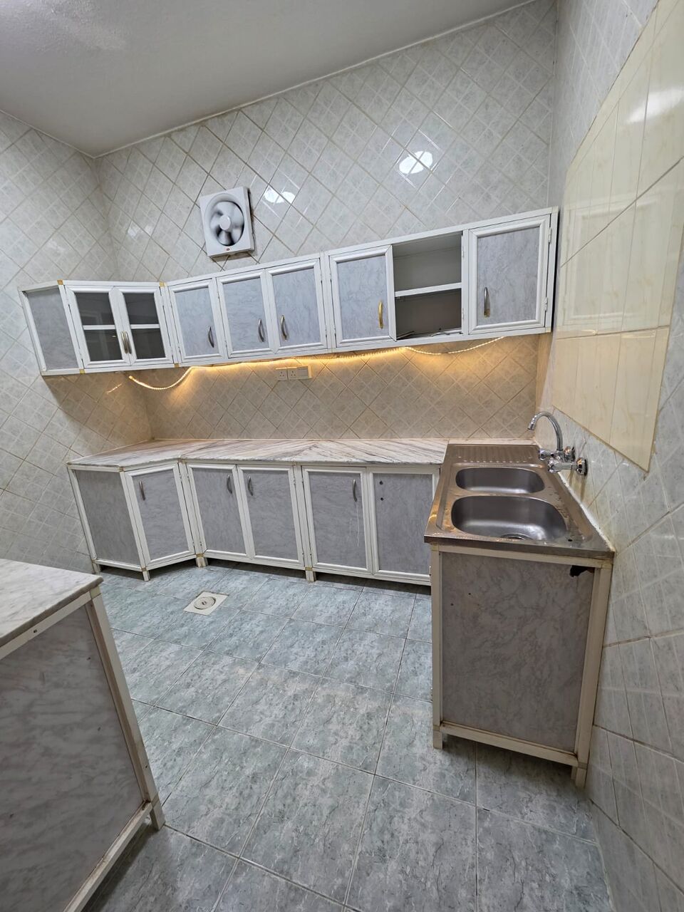 Riyadh, Apartments, Flats, Houses & Villas, SAR 37000/year,  3 BR,  Apartment For Rent In Al-Malaz District, Opposite The Al-Malaz Passport Office