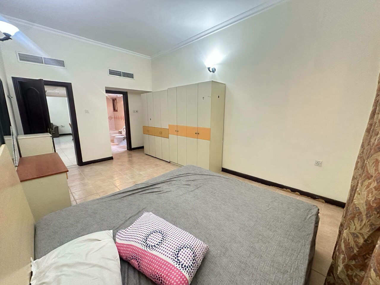 Manama, Apartments, Flats, Houses & Villas, BHD 330/month,  2 BR,  𝐆𝐮𝐝𝐚𝐢𝐛𝐢𝐲𝐚:- 2𝐁𝐇𝐊 Fully-𝐅𝐮𝐫𝐧𝐢𝐬𝐡𝐞𝐝 𝐅𝐥𝐚