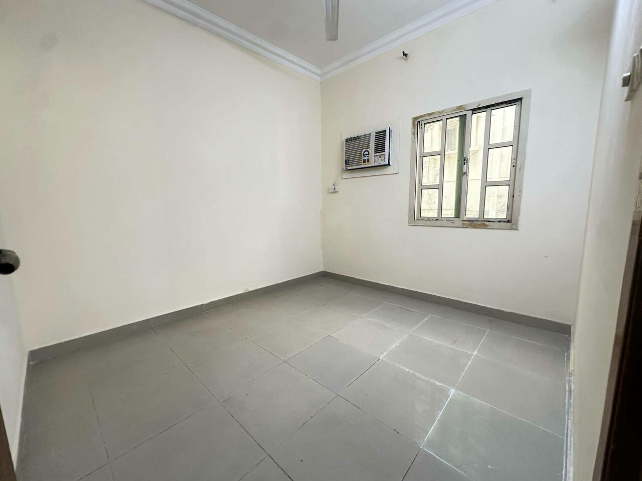 Manama, Apartments, Flats, Houses & Villas, BHD 400/month,  4 BR,  𝐆𝐮𝐝𝐚𝐢𝐛𝐢𝐲𝐚:- 4𝐁𝐇𝐊 𝐒𝐞𝐦𝐢-𝐅𝐮𝐫𝐧𝐢𝐬𝐡𝐞𝐝 