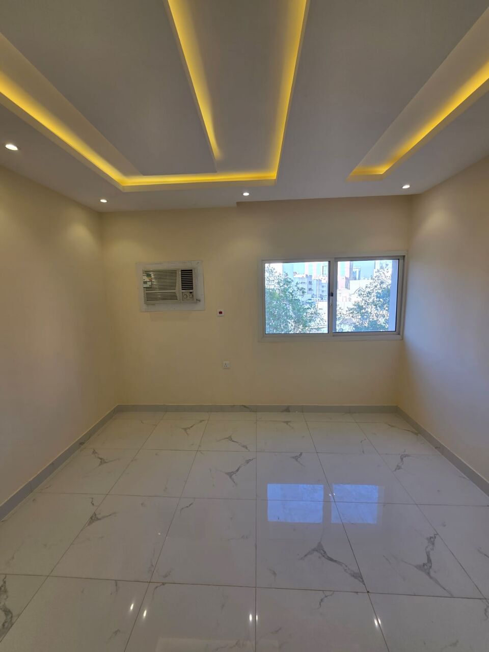 Riyadh, Apartments, Flats, Houses & Villas, SAR 30000/year,  1 BR,  Apartment For Rent Behind The Marriott Hotel In The Al-Wazarat District, Close To King Abd