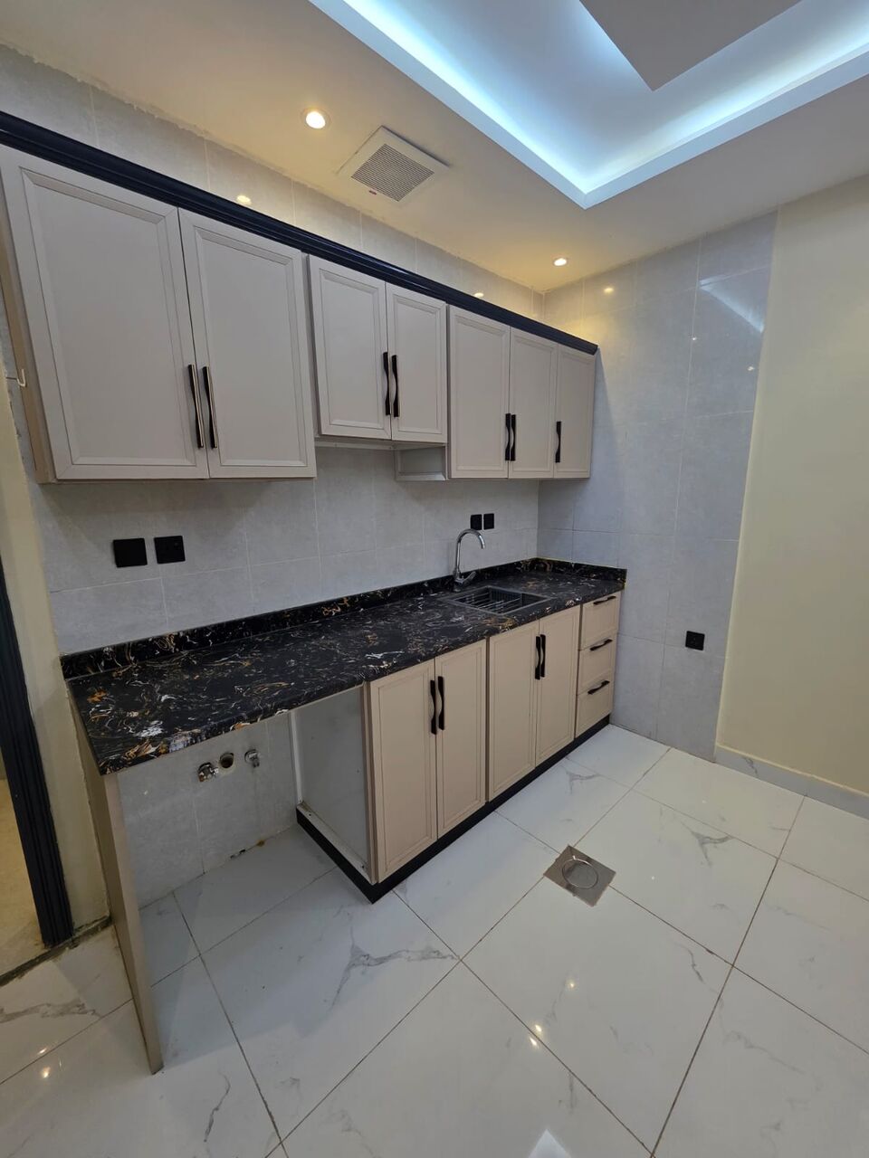 Riyadh, Apartments, Flats, Houses & Villas, SAR 36000/year,  1 BR,  Apartment For Rent In Al-Dubbat District; Close To All Amenities And Near Al-Malaz Distric