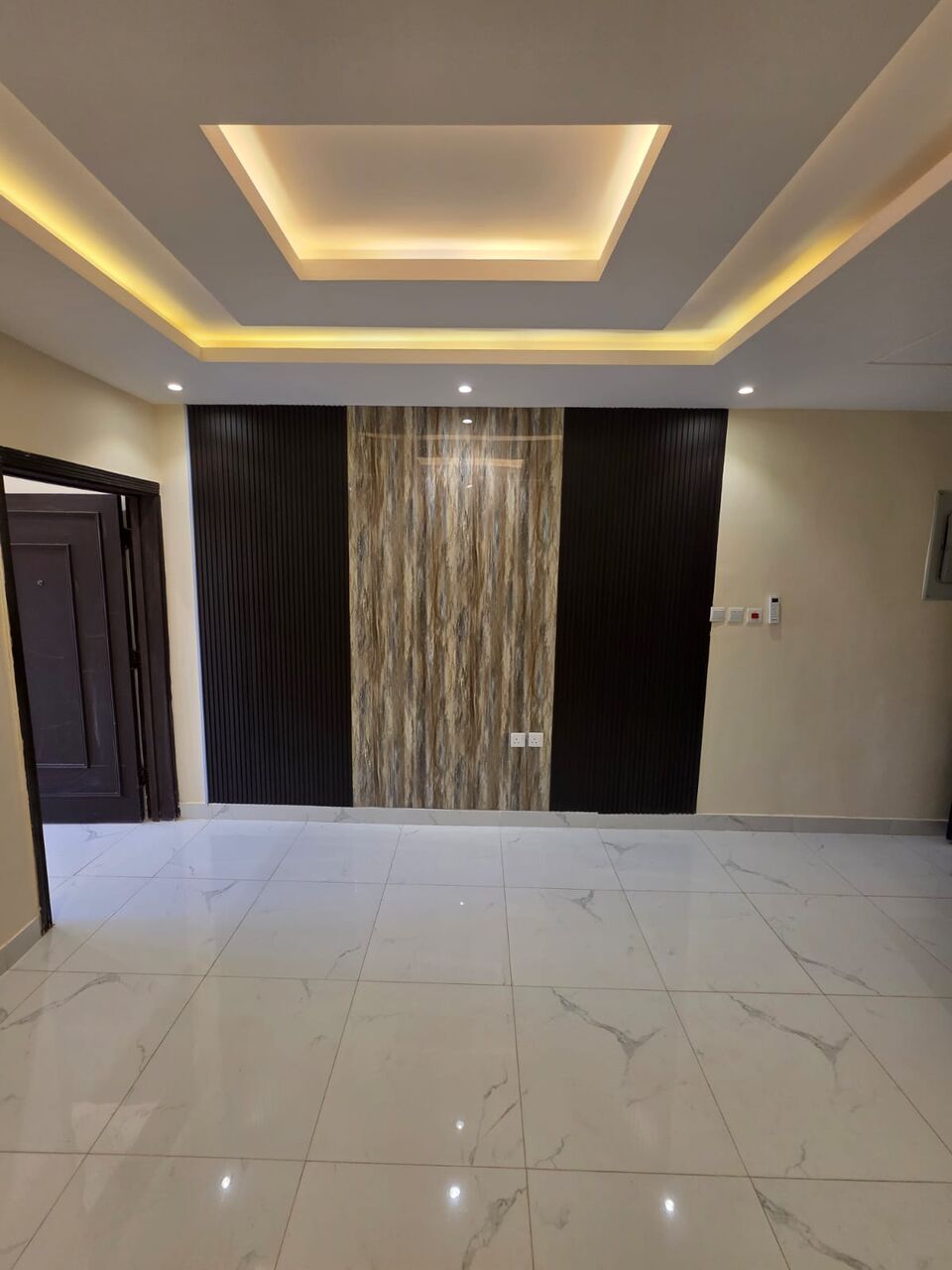 Riyadh, Apartments, Flats, Houses & Villas, SAR 30000/year,  1 BR,  Apartment For Rent Behind The Marriott Hotel In The Al-Wazarat District, Close To King Abd