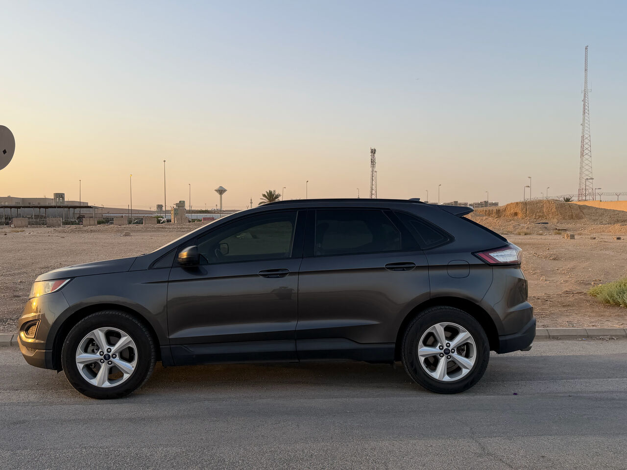 Al Aziziyah, Vehicles, Cars & Trucks , SAR 57000,  Ford Edge,  2017,  Automatic,  130000 KM,    V6 SE For Sale
