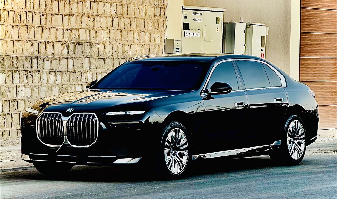 Riyadh, Vehicles, Cars & Trucks , SAR 285000,  Bmw VII 735i 2024,  2024,  Automatic,  44000 KM,  BMW Series VII 735i  Naghi Used Under Warranty For Sale