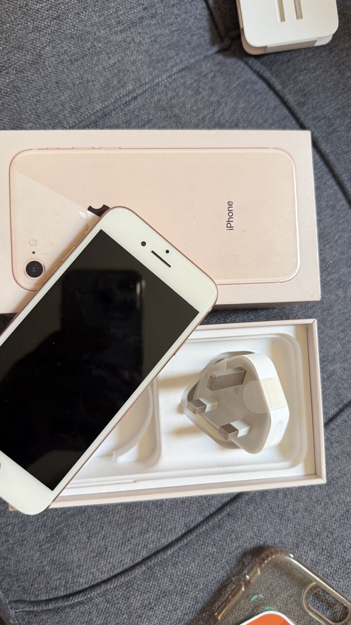 Al Masiaf, Mobile Phones, Iphone 8 64GB