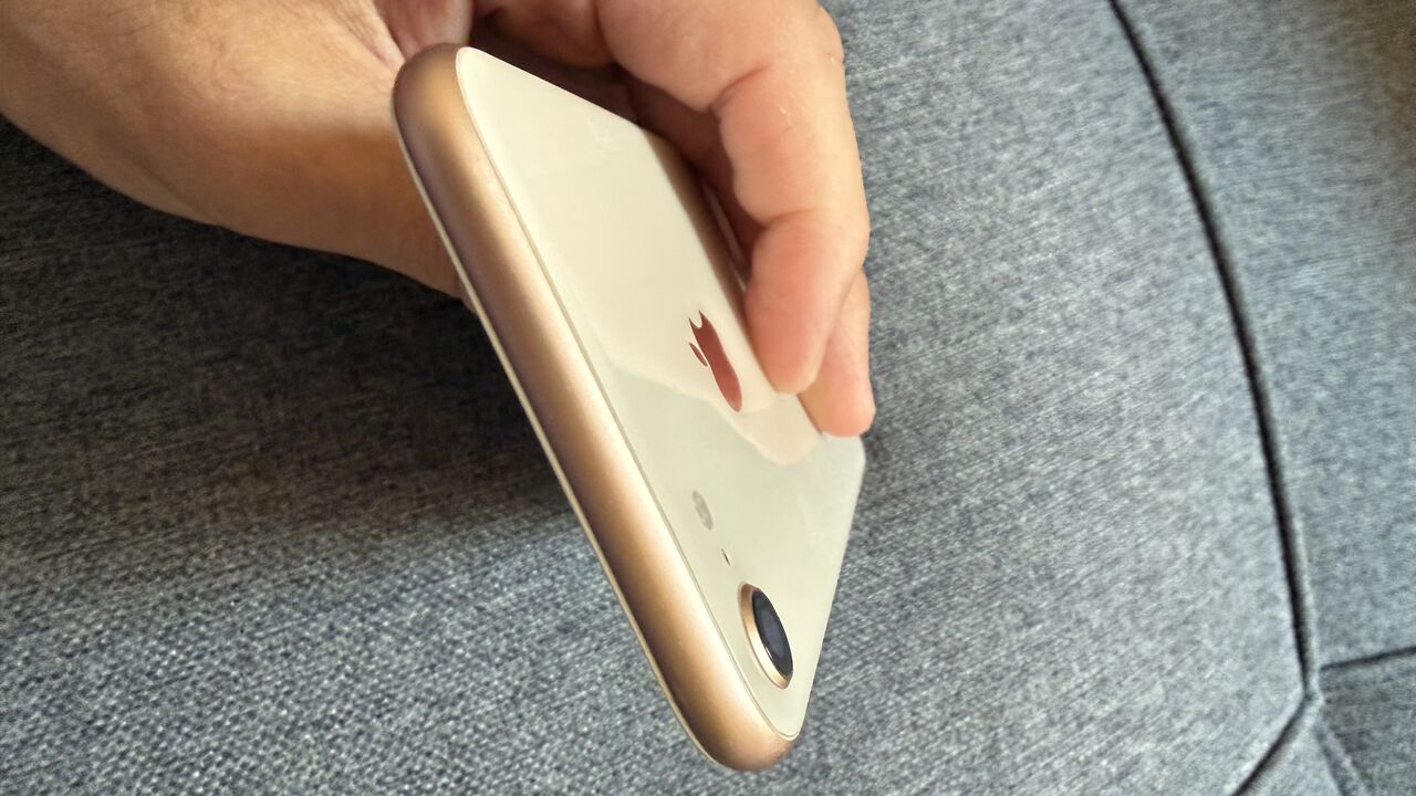 Al Masiaf, Mobile Phones, Iphone 8 64GB