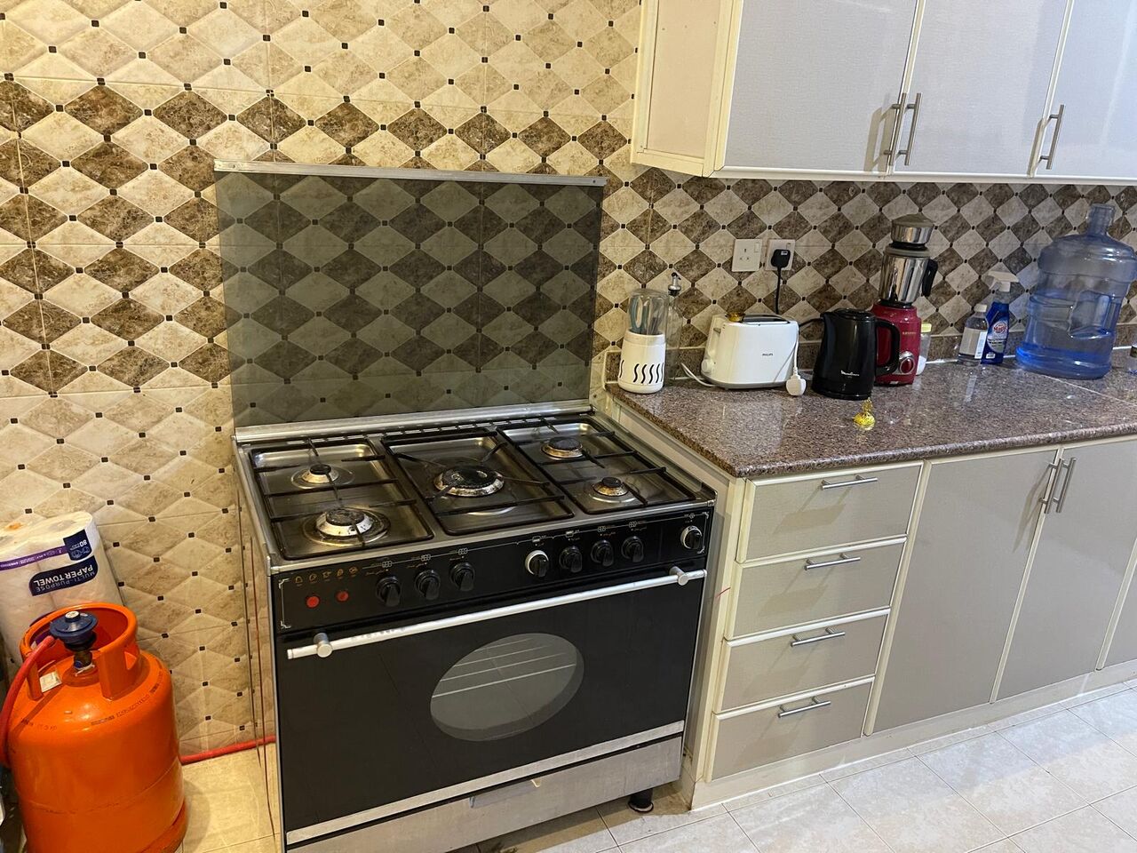 Al Saadah, Rooms for Rent, SAR 1250/month,  Two Single Rooms Available For Executive Bachelors