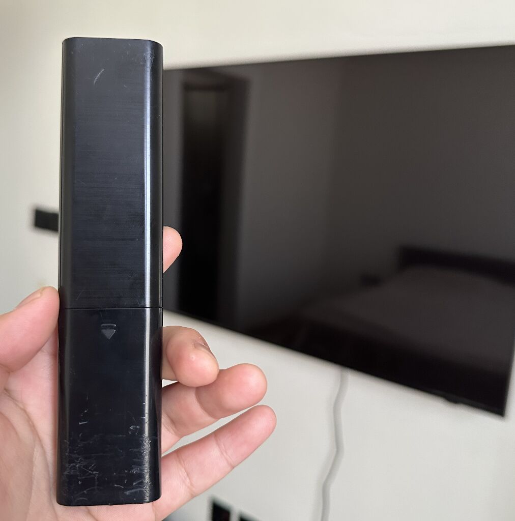 Riyadh, Appliances, SAR 1000,  Samsung 55" Crystal UHD 4K Smart TV DU7000 (2024) &mdash; With Box & Remote