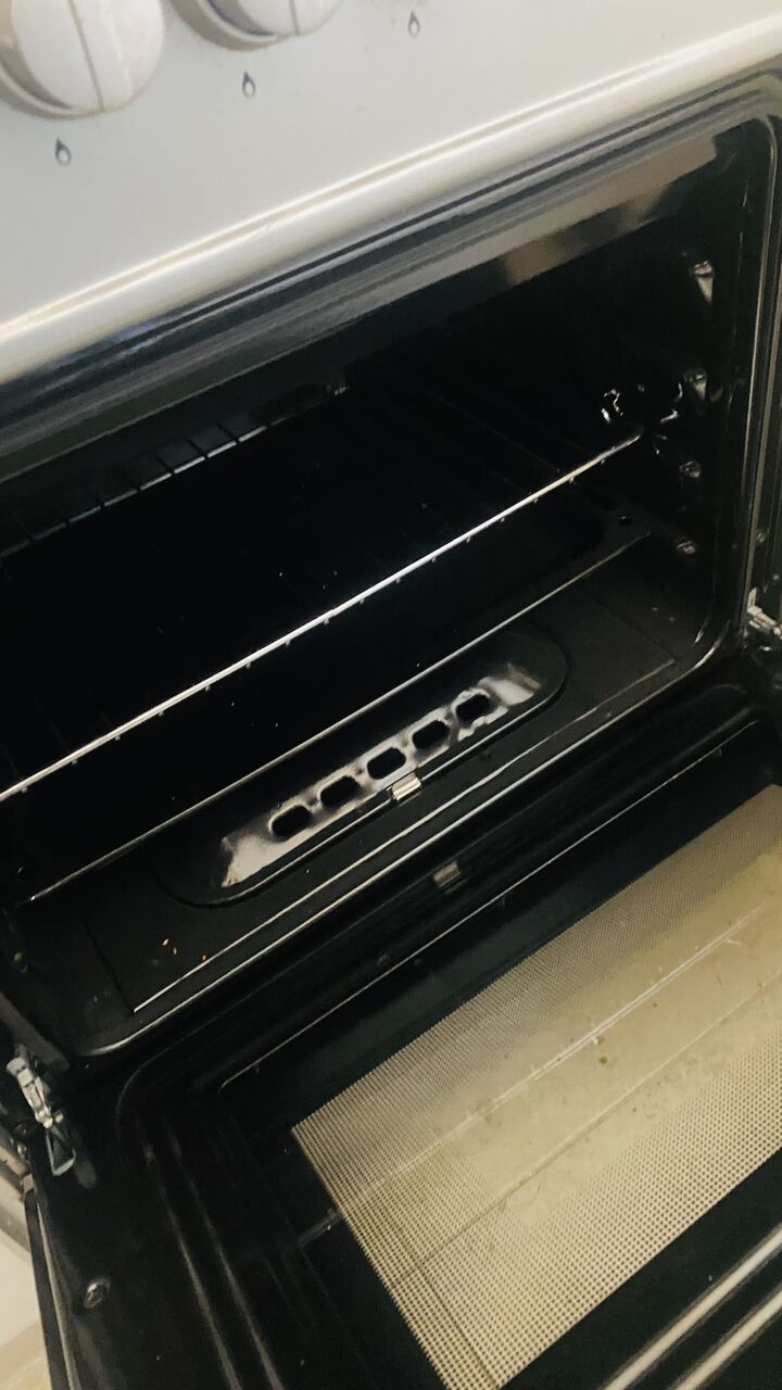 Manama, Appliances, BHD 40,  HOT DEAL!  Zenet 4-BURNER COOKING RANGE Same As New 40BD 36487976