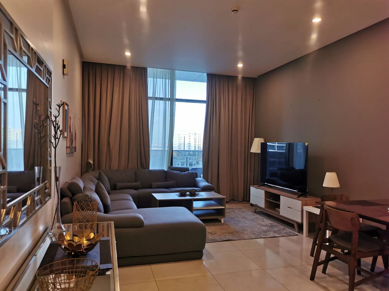 Juffair, Apartments, Flats, Houses & Villas, BHD 450/month,  2 BR,  2 Bedroom Luxurious Flat Fully Furnished With All Facilities - 450 BD