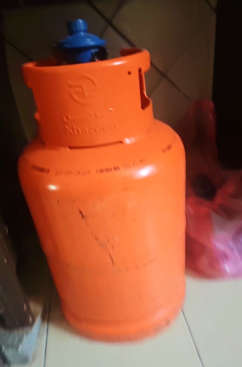 Al Rawabi, Household Items, SAR 400,  Two Gas Cylinder And Oven