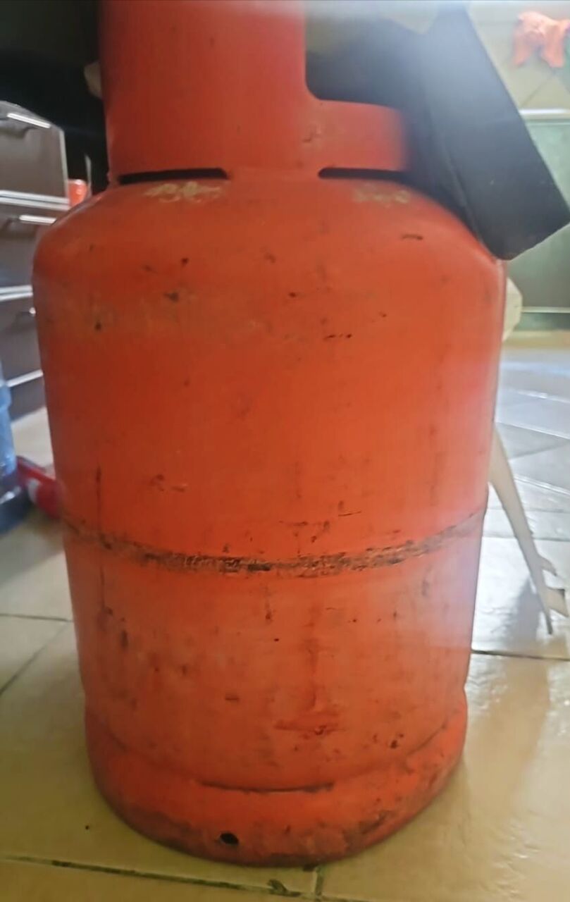 Al Rawabi, Household Items, SAR 400,  Two Gas Cylinder And Oven