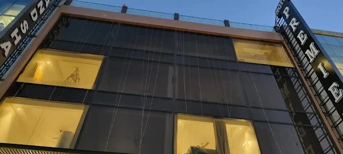New Delhi, Business, Hotel In Mahipalpur