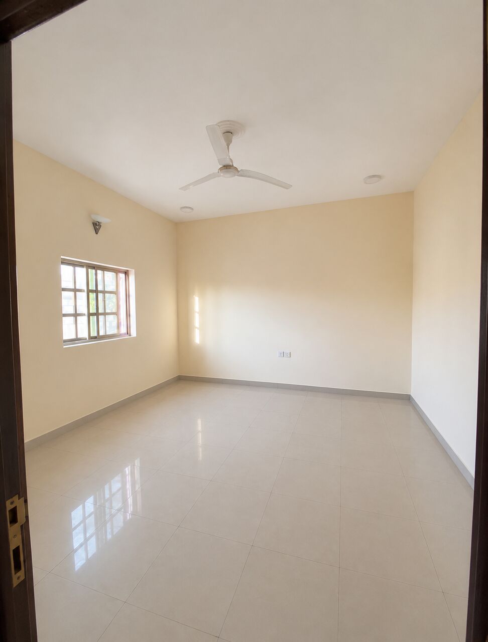 Bani Jamra, Apartments, Flats, Houses & Villas, BHD 160/month,  3 BR,  For Rent &ndash; Apartment In Bani Jamra (prime Location).