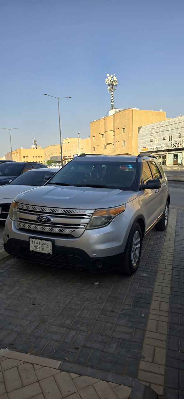 Riyadh, Vehicles, Cars & Trucks , SAR 33000,  Ford Explorer,  2015,  Automatic,  359000 KM,