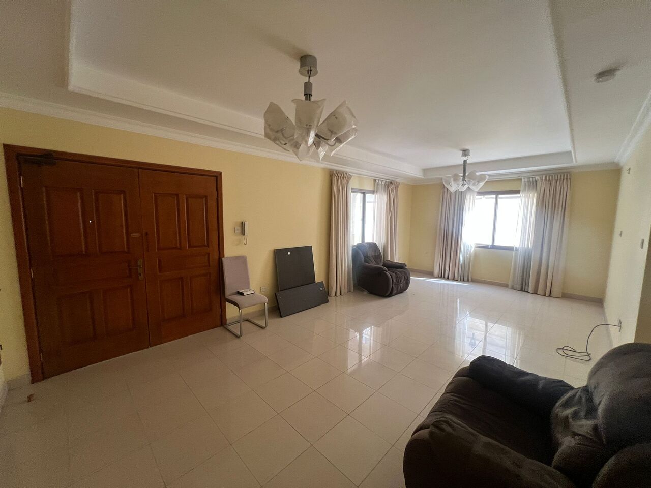 Juffair, Villas, BHD 400,  Semi-Furnished 2-Bedroom Compound Villa For Rent In Juffair