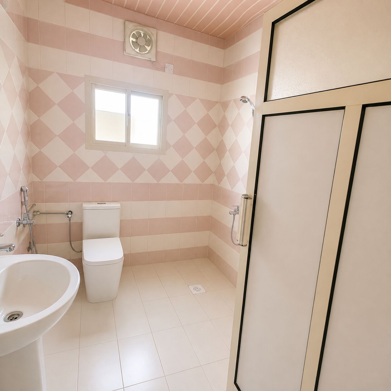 Sitra, Apartments, Flats, Houses & Villas, BHD 170/month,  2 BR,  For Rent: Ready To Move In Apartment In Sitra.