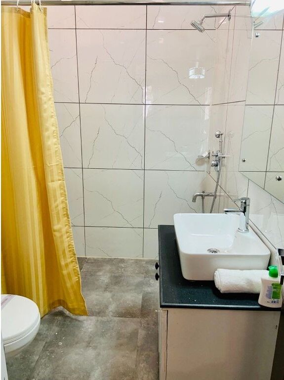Gurgaon, Apartments, Flats, Houses & Villas, INR 4500/day,  Furnished,  1 BR,  540 Sq. Feet,  One Bedroom Apartment Near DLF Cyber City