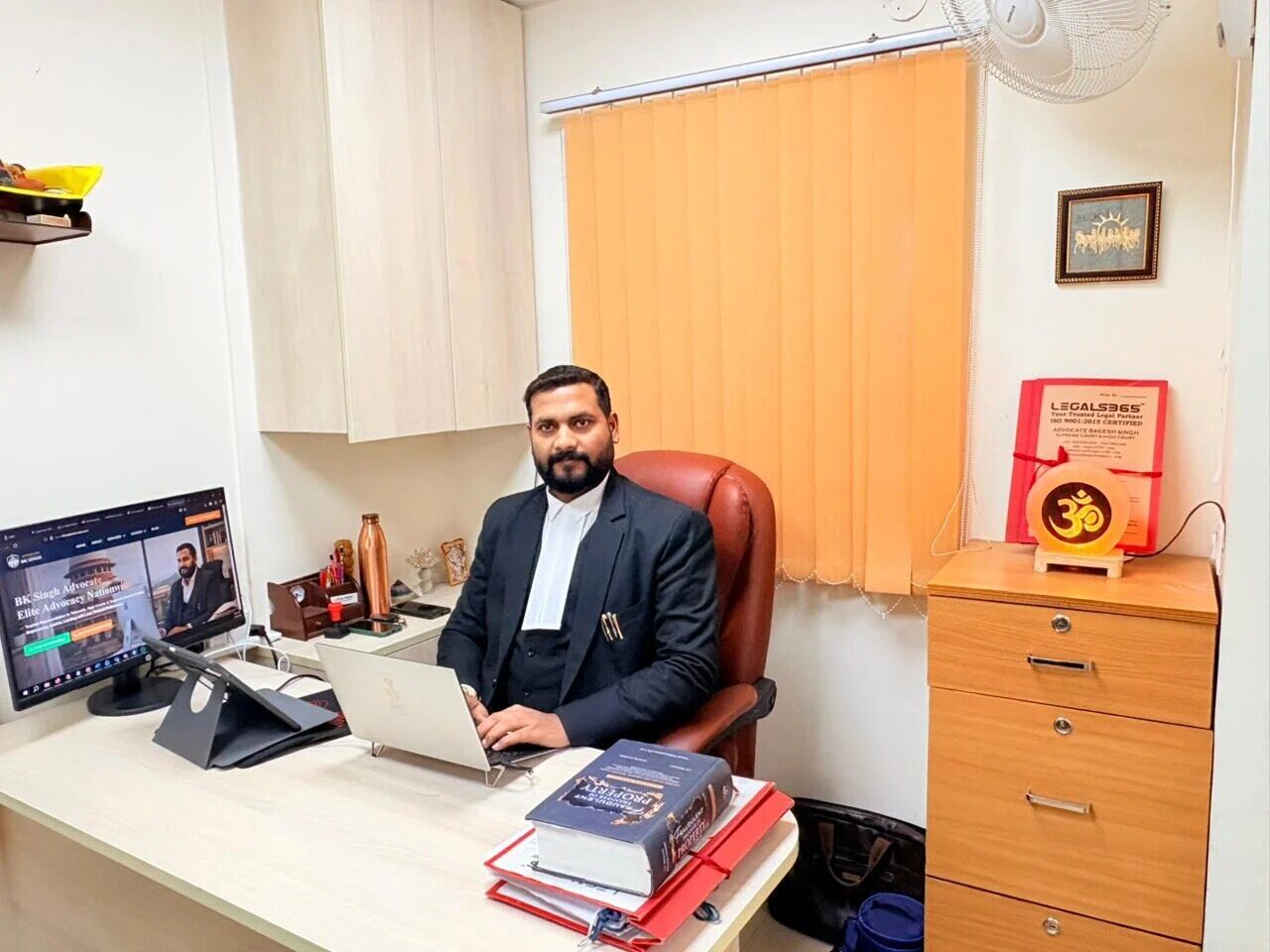 Ghaziabad, Legal, How Can A Cheque Bounce Lawyer Help With Legal Disputes?