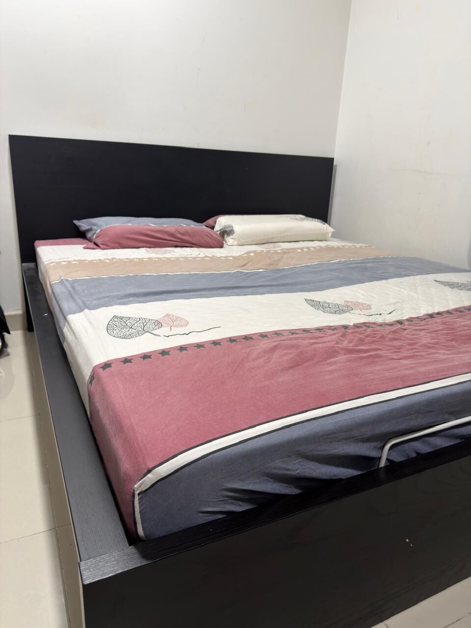 Dammam, Household Items, SAR 500,  Household Items For Sale (Furniture, AC, TV, Fridge,  And Much More)