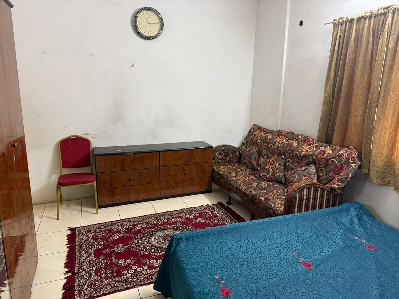 Hara, Apartments, Flats, Houses & Villas, SAR 1250/month,  Furnished,  1 BR,  Room For Rent &ndash; Single Executive Bachelor Only In Family Building Apartment
