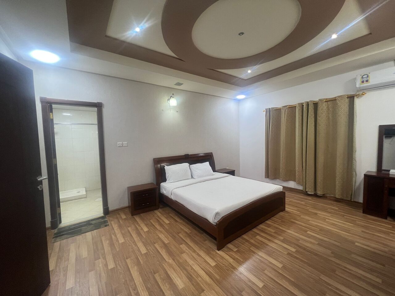 Juffair, Apartments, Flats, Houses & Villas, BHD 200/month,  Furnished,  Studio,  Studio Apartment For Rent In Juffair | Balcony | EWA Inclusive