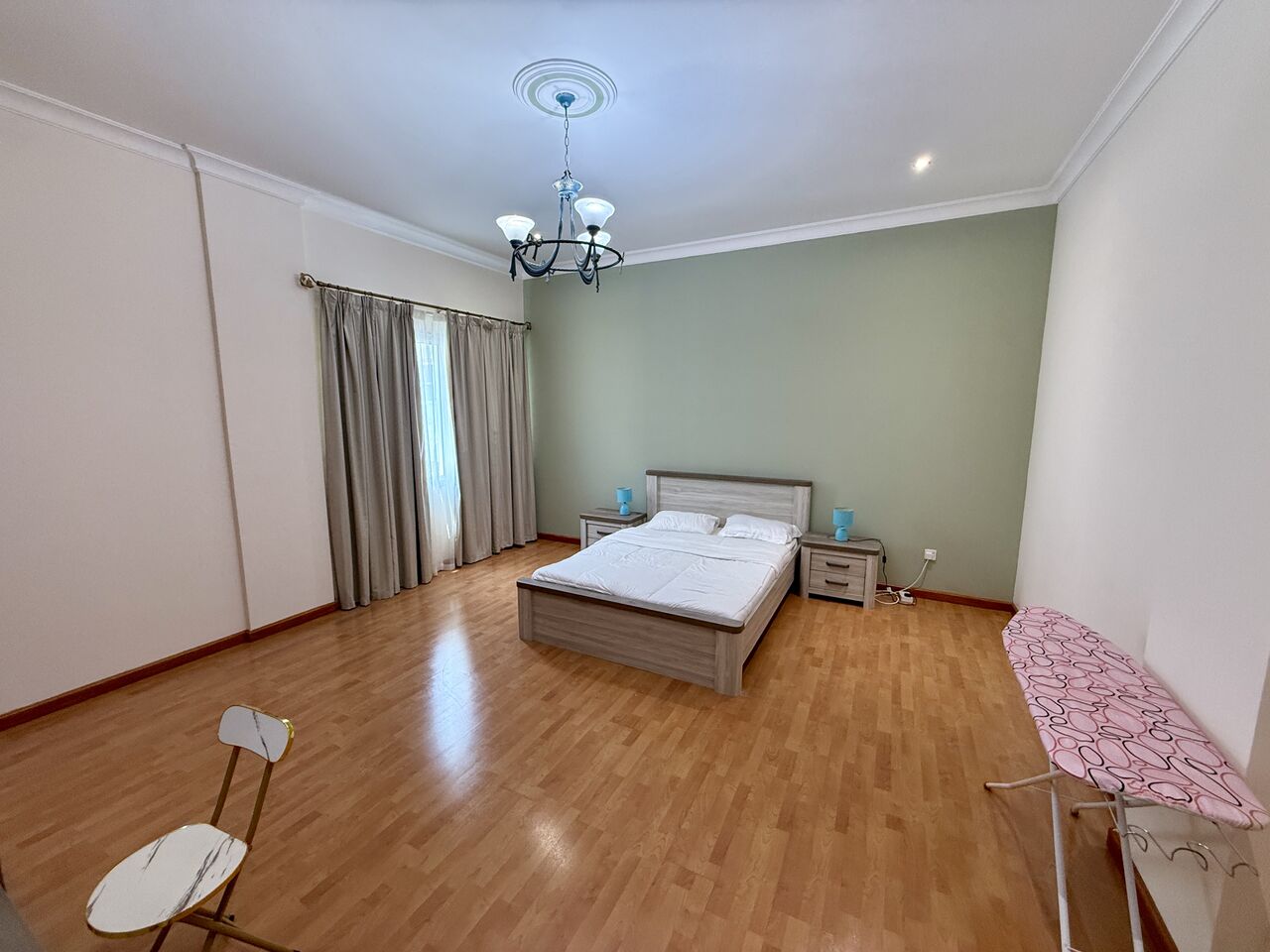 Al Seef, Apartments, Flats, Houses & Villas, BHD 550/month,  Furnished,  3 BR,  150 Sq. Meter,  Spacious And Tidy 3 Bedrooms In Seef !