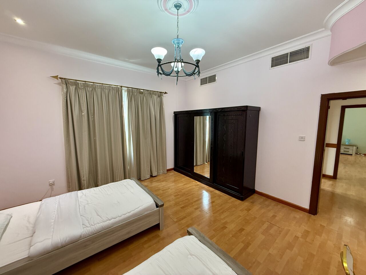 Al Seef, Apartments, Flats, Houses & Villas, BHD 550/month,  Furnished,  3 BR,  150 Sq. Meter,  Spacious And Tidy 3 Bedrooms In Seef !