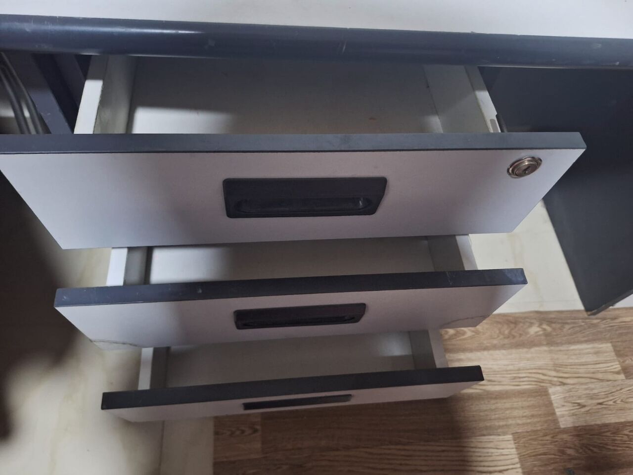 Riyadh, Furniture, SAR 150,  Laptop Or Study Table For Sale (Grey Color)