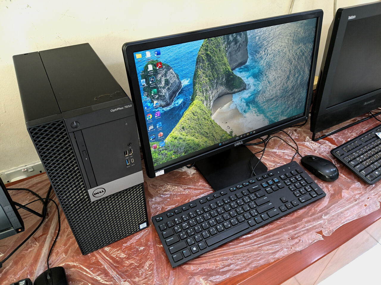 Riffa, Computers, BHD 105,  DELL Computer Set Intel Core I7 7th Gen DDR4 8GB RAM/240GB SSD 22&rsquo;&rsquo;inch Monitor Full HD