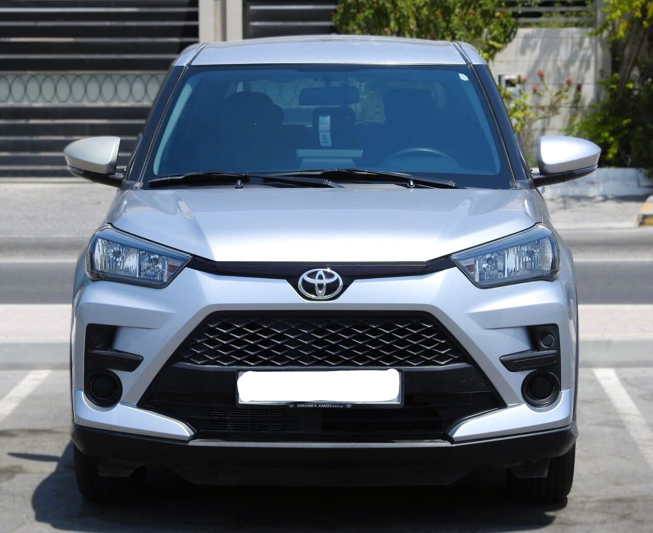Manama, Vehicles, Cars & Trucks , BHD 4600,  TOYOTA RAIZE,  2023,  Automatic,  21000 KM,    MODEL, LOW KM,SINGLE OWNER,ZEROI ACCIDENT, AGENT MAINTAINED,FOR SALE