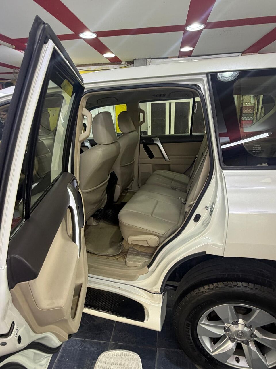 Manama, Vehicles, Cars & Trucks , Toyota Prado,  2018,  Automatic,  175000 KM,