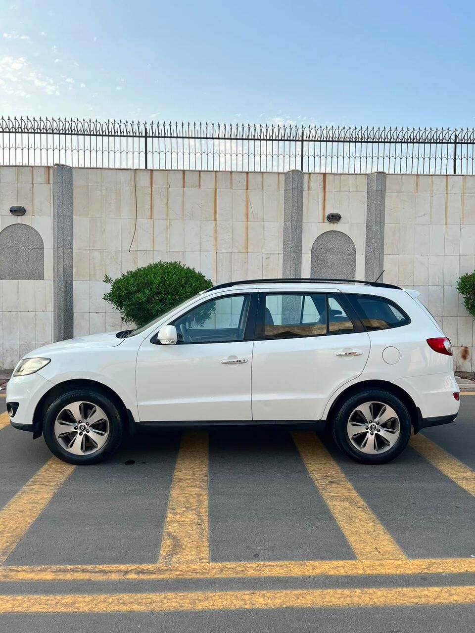 Jeddah, Vehicles, Cars & Trucks , SAR 21,  Hyundai Santa Fe,  2012,  Automatic,  260 KM,  Santa Fe