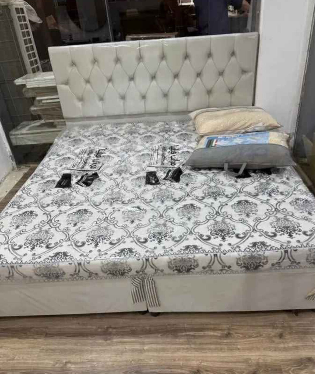 Jeddah, Furniture, SAR 5,  Premium Quality And Luxury Double Bed Set Available