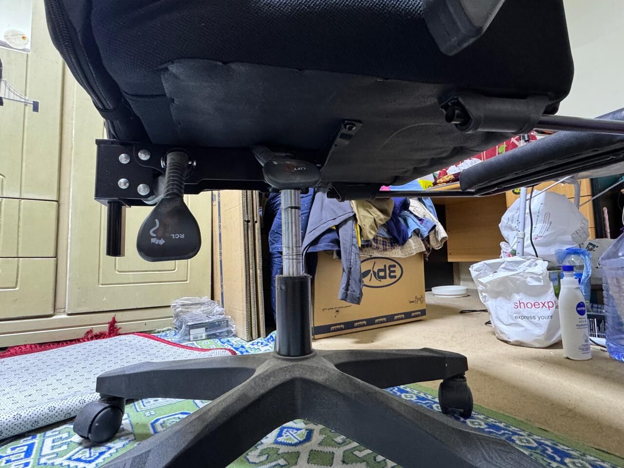 Khobar, Household Items, SAR 600,  GAMMING CHAIR WITH TABLE AND T.V