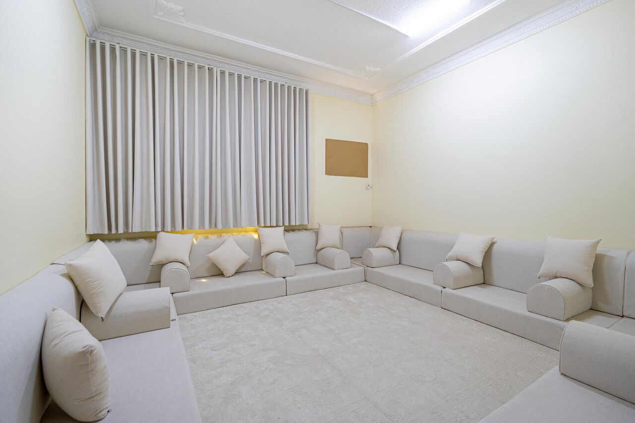 Al Jubail Al Balad, Apartments, Flats, Houses & Villas, SAR 25000/year,  Furnished,  3 BR,  Charming & Spotless Semi-Furnished 3BHK Family Flat &ndash; Al Hamra (Steps From Danube)