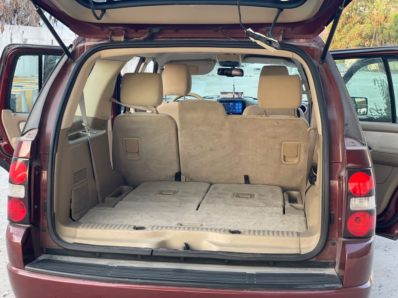 Umm Al Hassam, Vehicles, Cars & Trucks , BHD 1400,  Ford Explorer,  2009,  Automatic,  203 KM,  Good Condition  4X4