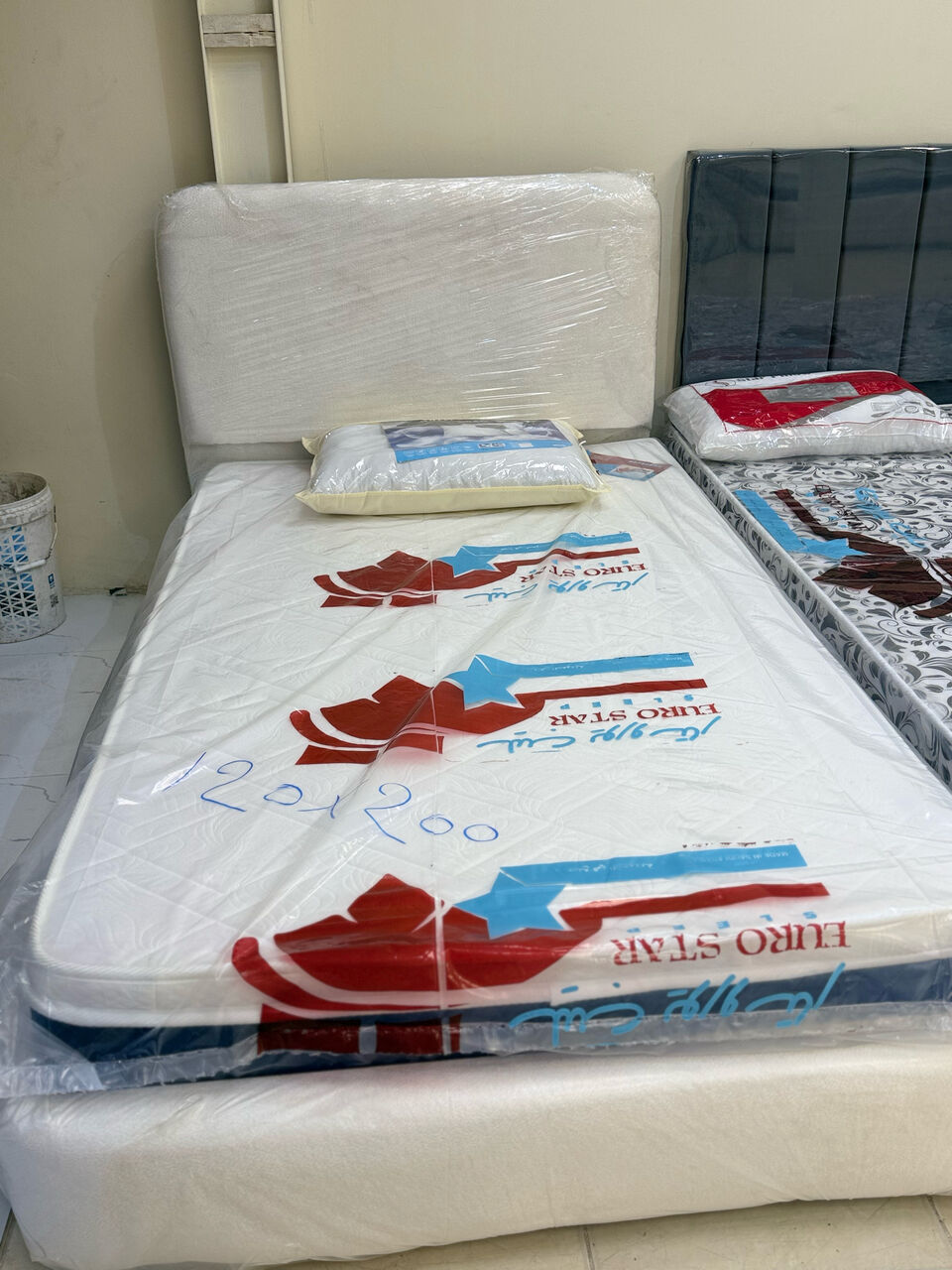 Jeddah, Furniture, SAR 5,  Wooden Beds Are Available For Sale With Best Quaility At Affordable Prices.All Sizes Avail