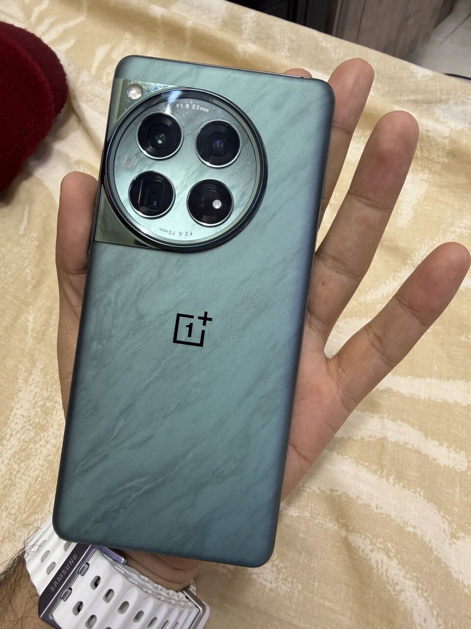 Al Malaz, Mobile Phones, SAR 1300,  OnePlus 12 5G (Flowy Emerald, 256GB / 12GB RAM)