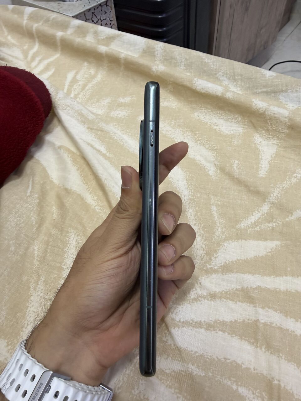 Al Malaz, Mobile Phones, SAR 1300,  OnePlus 12 5G (Flowy Emerald, 256GB / 12GB RAM)