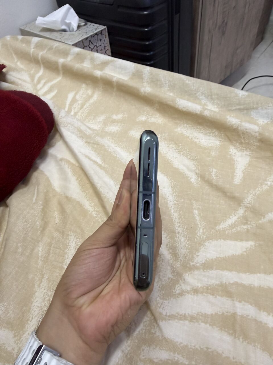 Al Malaz, Mobile Phones, SAR 1300,  OnePlus 12 5G (Flowy Emerald, 256GB / 12GB RAM)