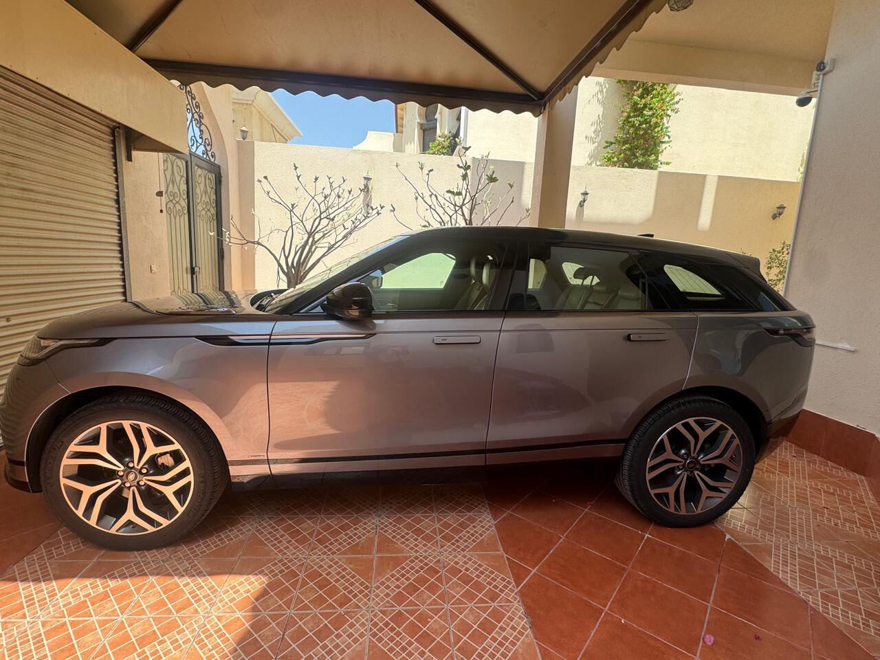 Jeddah, Vehicles, Cars & Trucks , SAR 180000,  Land Rover Range Rover Velar R-Dynamic,  2020,  Automatic,  40000 KM,