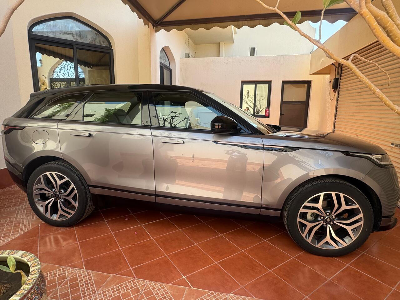 Jeddah, Vehicles, Cars & Trucks , SAR 180000,  Land Rover Range Rover Velar R-Dynamic,  2020,  Automatic,  40000 KM,