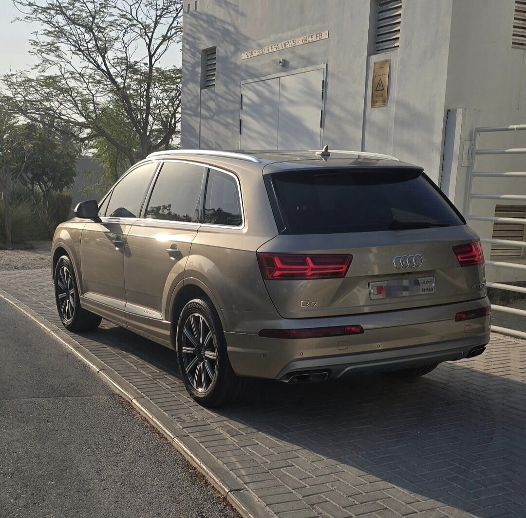 Manama, Vehicles, Cars & Trucks , BHD 7100,  Audi Q7,  2018,  Automatic,  104 KM,
