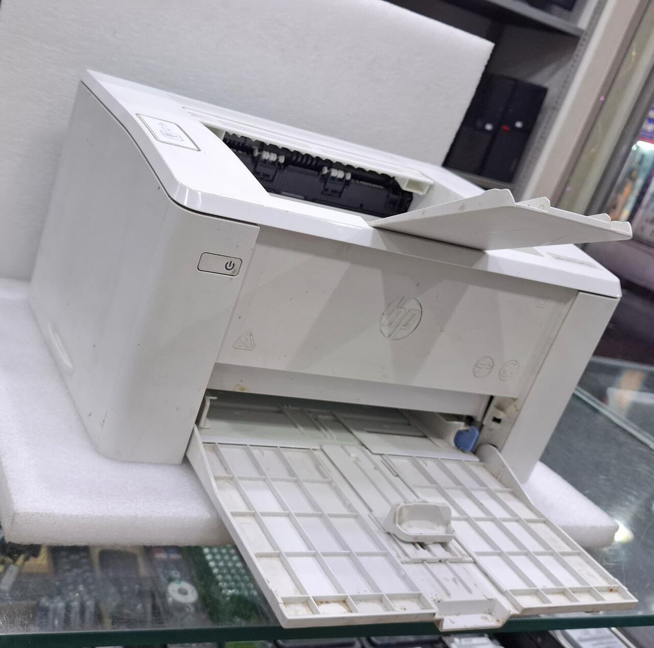 Manama, Electronics, BHD 35,  HP Laser Jet Pro Professional Printer Very Good Working (Free A4 Paper Bundle)