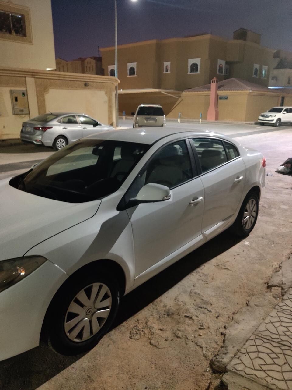 Riyadh, Vehicles, Cars & Trucks , SAR 13000,  Renault Fluence,  2012,  Automatic,  212000 KM,  Car For Sale