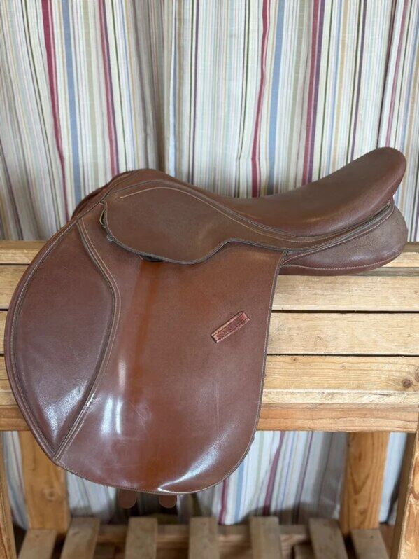 New York, Business, English Saddles For Sale &ndash; New & Consigned